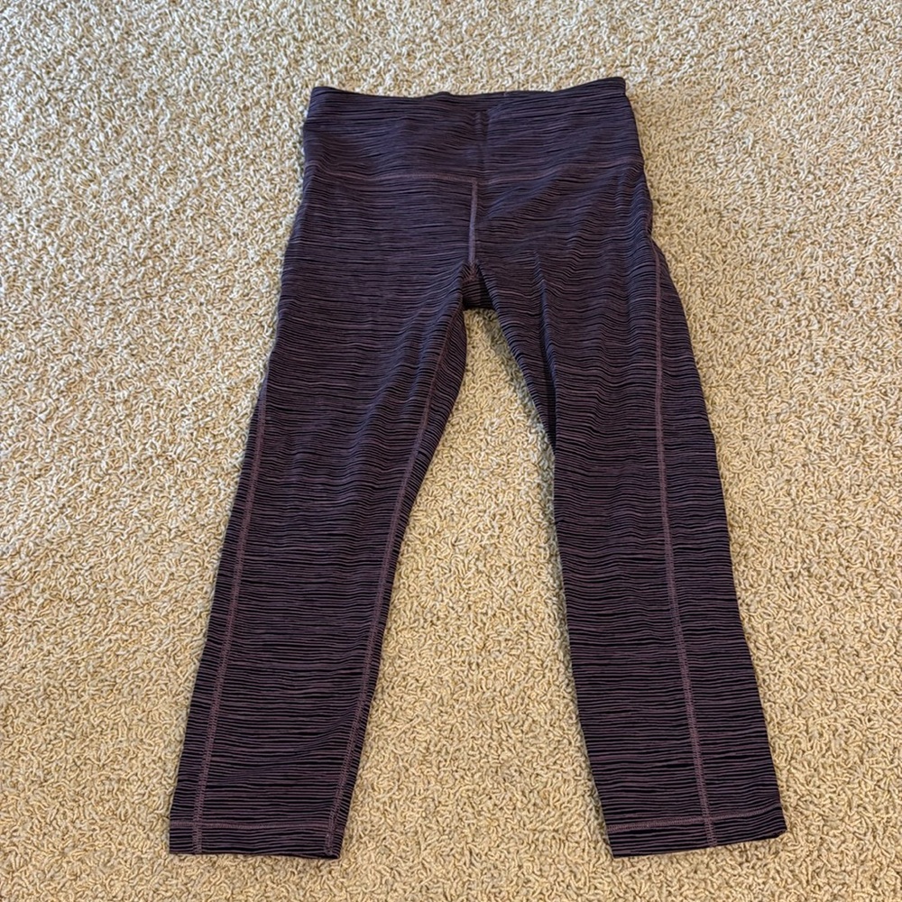 Athleta purple patterned capri leggings. Size extra small.